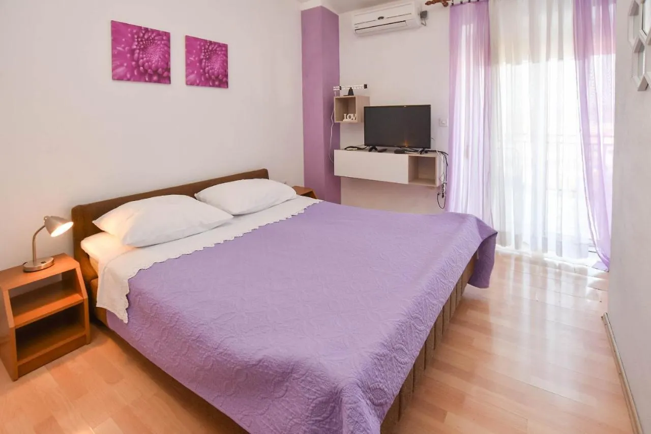 Apartments Grapevines Biograd Na Moru