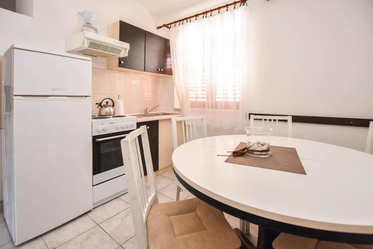 Apartments Grapevines Biograd Na Moru