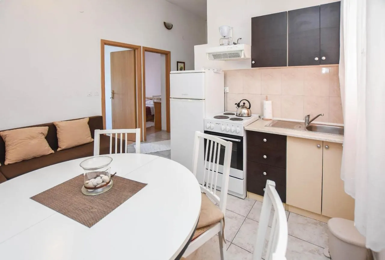 Apartments Grapevines Biograd Na Moru