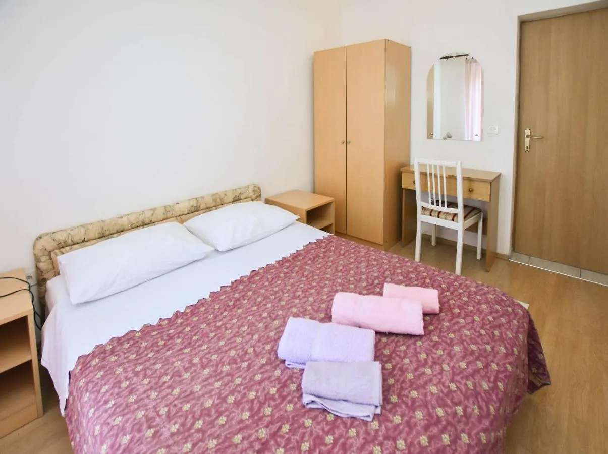 Apartments Grapevines Biograd Na Moru 0*,