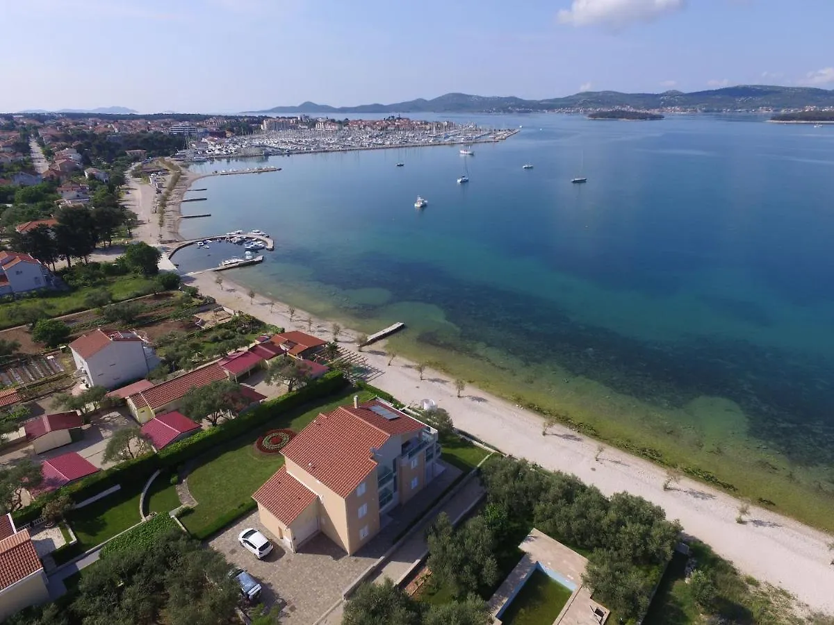 Apartments Grapevines Biograd Na Moru